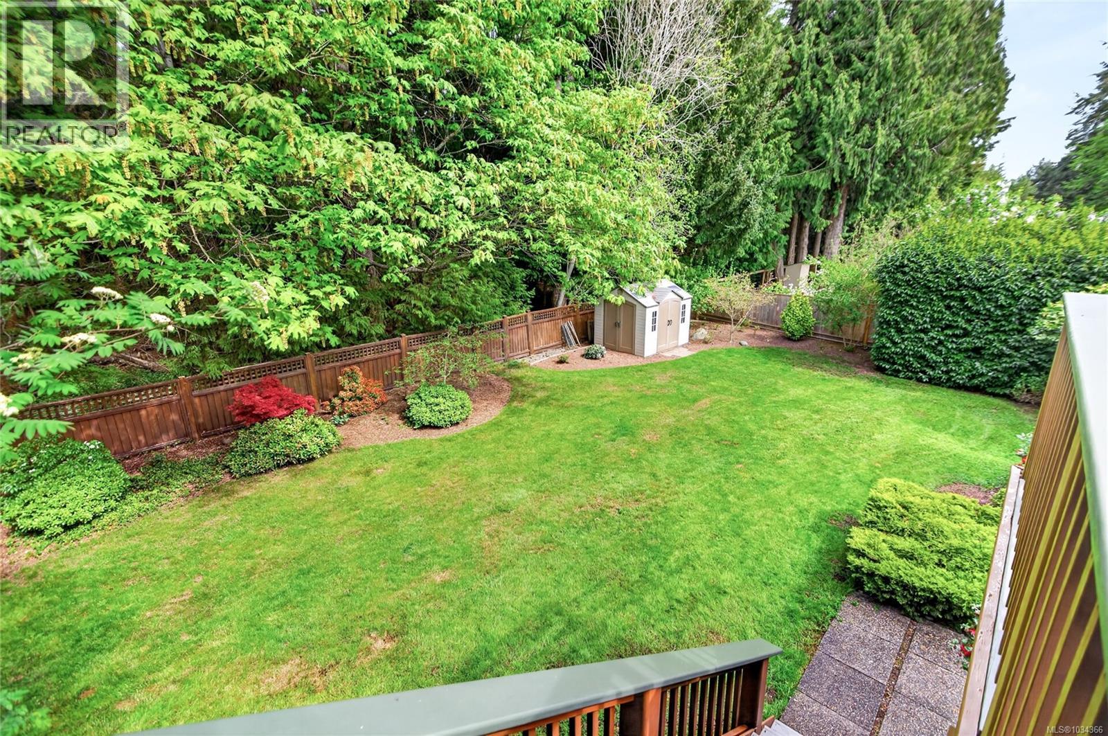 1015 Kingsley Cres, Comox, British Columbia  V9M 3R7 - Photo 4 - 1034366