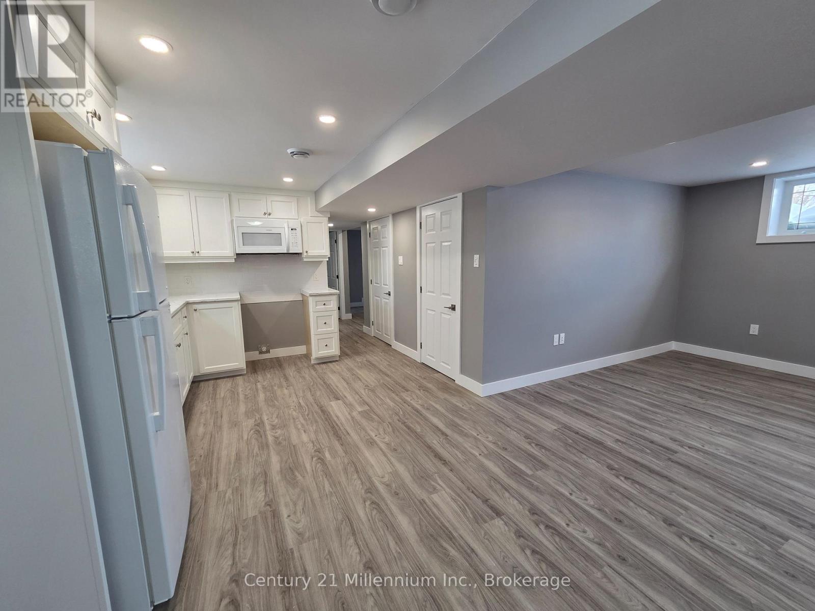 Unit 2 - 398 Kingsway Street E, Kincardine, Ontario  N2Z 1W3 - Photo 7 - X12753670