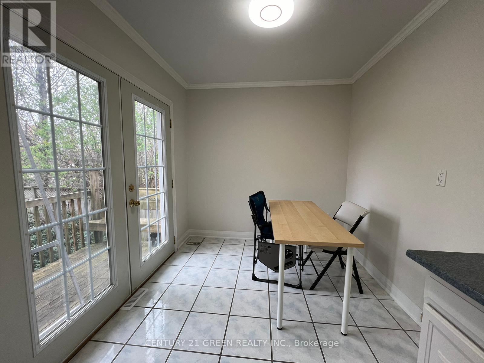 Upper - 1257 Tredmore Drive, Mississauga, Ontario  L5J 3V5 - Photo 11 - W13033640