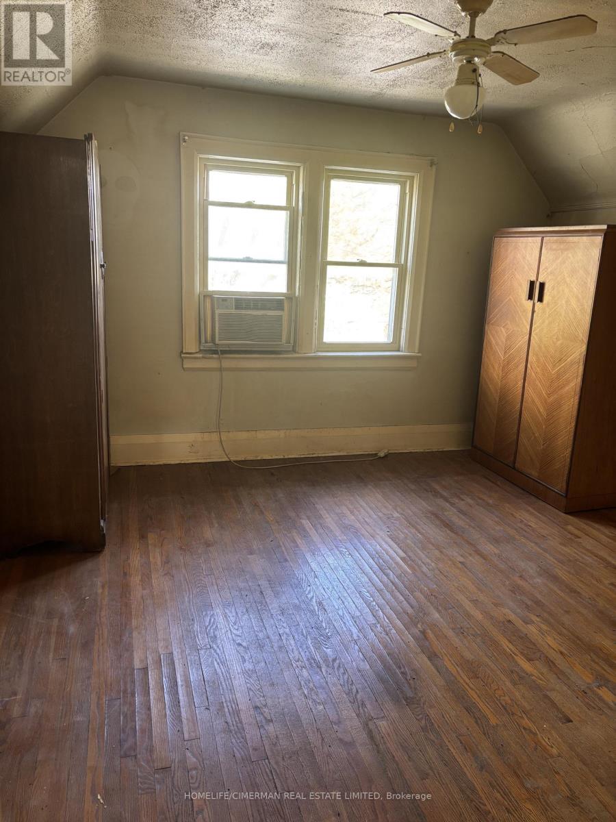 501 Whitmore Avenue, Toronto, Ontario  M6E 2N9 - Photo 9 - W13001684