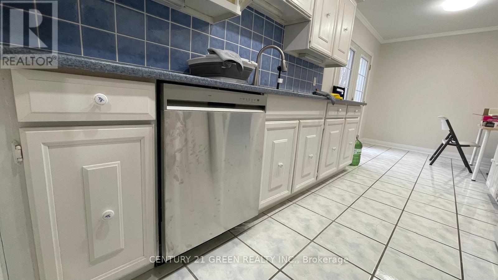 Upper - 1257 Tredmore Drive, Mississauga, Ontario  L5J 3V5 - Photo 10 - W13033640