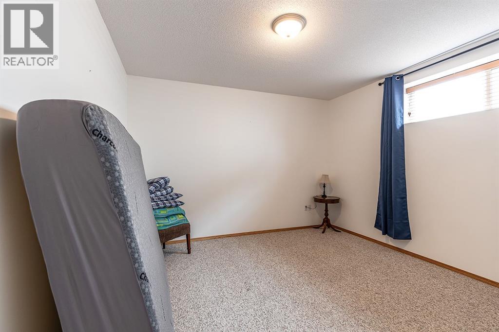 14 Cottonwood Court SW, Medicine Hat, Alberta  T1B 4R5 - Photo 40 - A2307213
