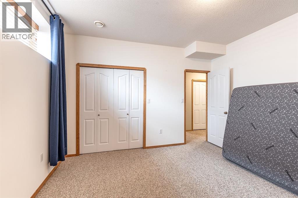 14 Cottonwood Court SW, Medicine Hat, Alberta  T1B 4R5 - Photo 41 - A2307213