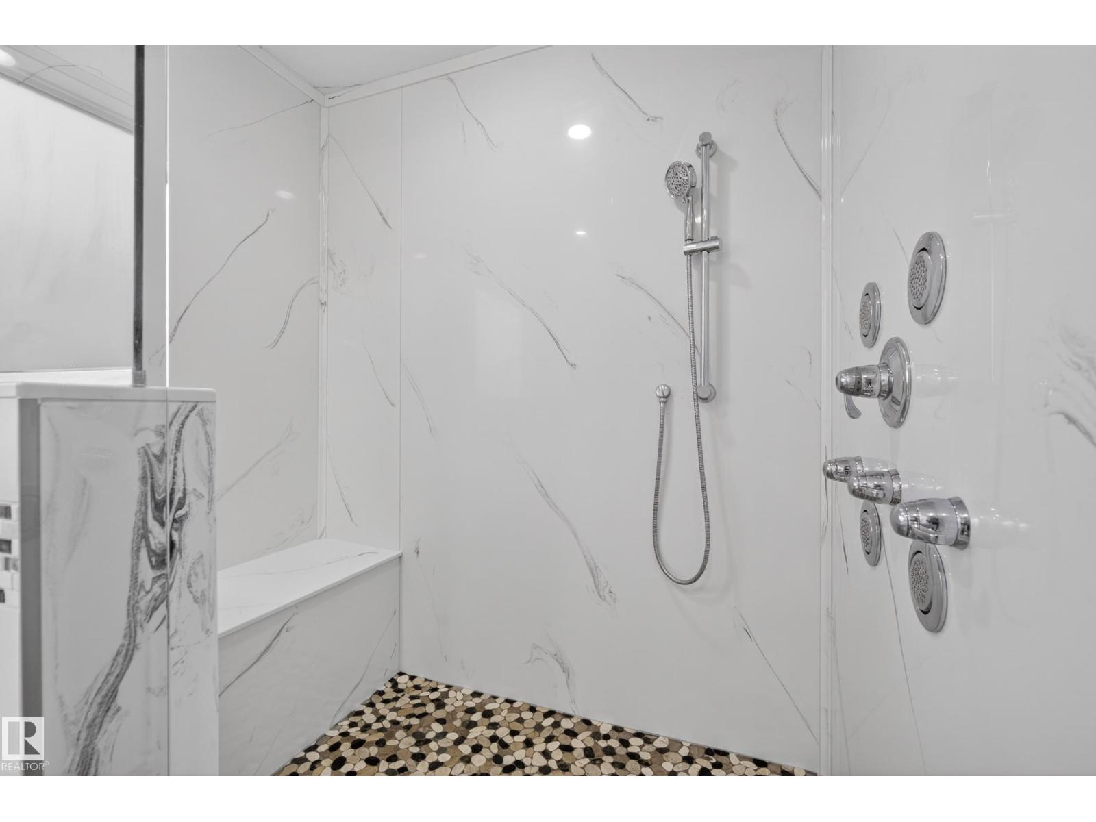 9245 87 St Nw, Edmonton, Alberta  T6C 3H7 - Photo 22 - E4485186