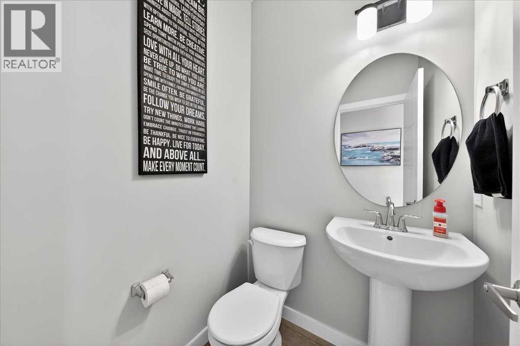 17 Belmont Green Sw, Calgary, Alberta  T2X 5E3 - Photo 9 - A2299836