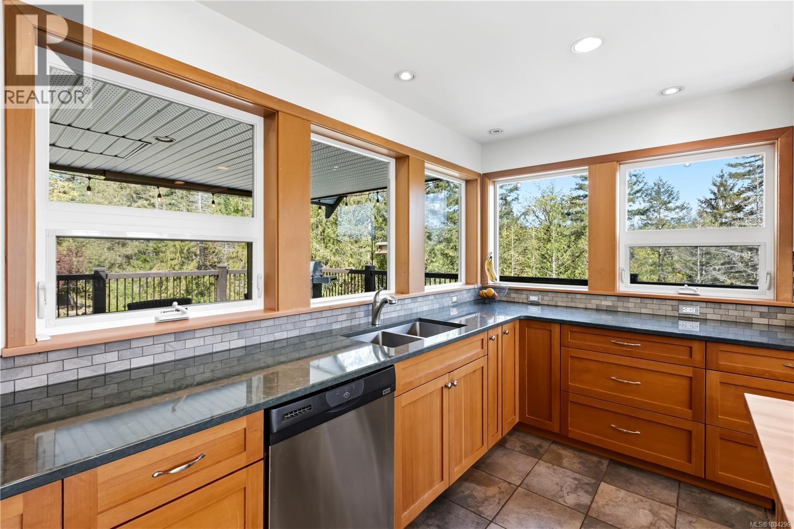 5070 Katherine Dr, Port Alberni, British Columbia  V9Y 9E4 - Photo 23 - 1034296
