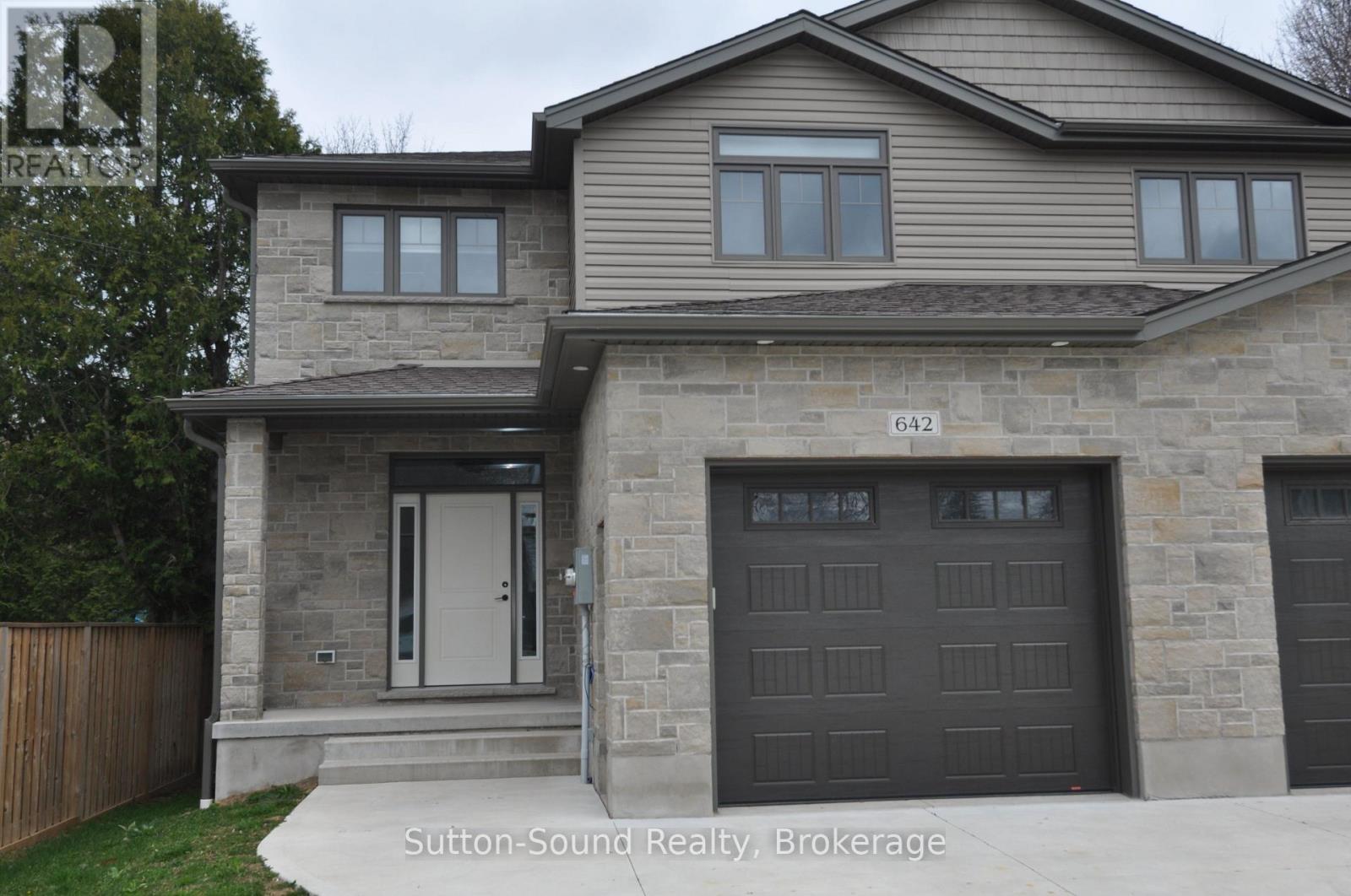 642 8th Street W, Owen Sound, Ontario  N4K 5N3 - Photo 1 - X12676008