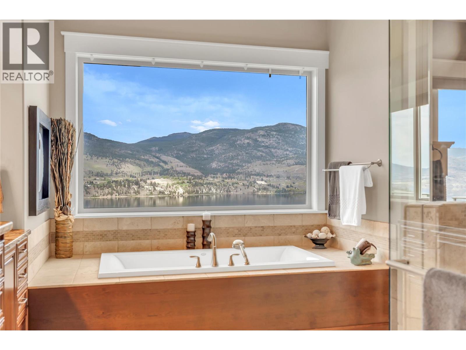 166 Vintage Boulevard, Okanagan Falls, British Columbia  V0H 1R3 - Photo 24 - 10384788