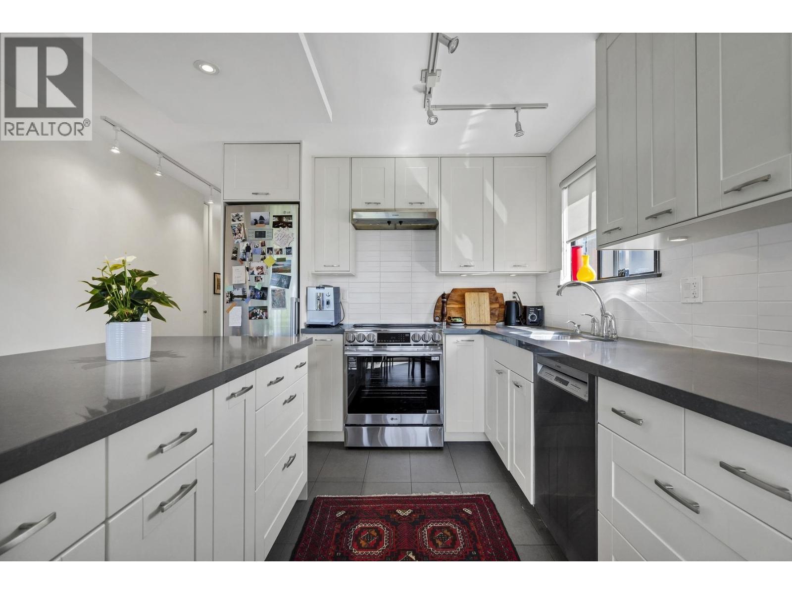 902 1165 Burnaby Street, Vancouver, British Columbia  V6E 1P3 - Photo 9 - R3118515
