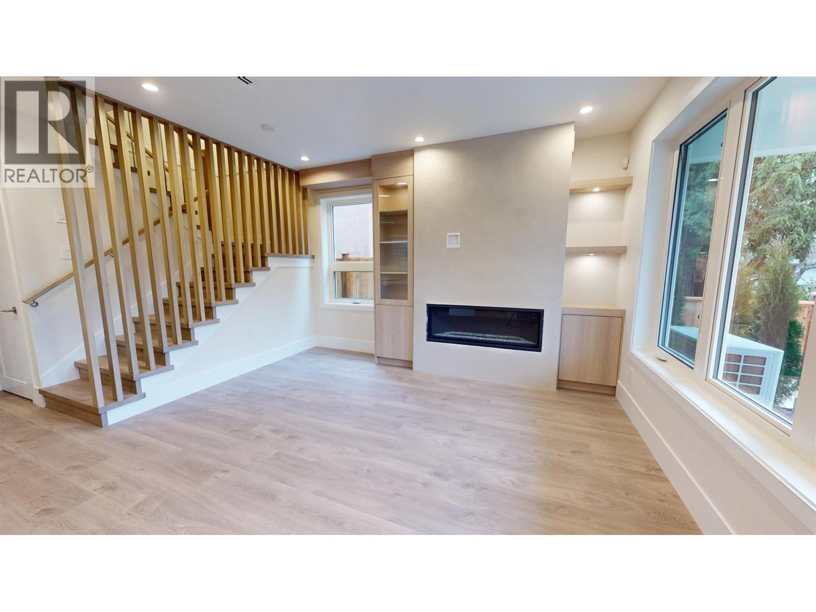 1 2528 Turner Street, Vancouver, British Columbia  V5K 2E8 - Photo 3 - R3118535