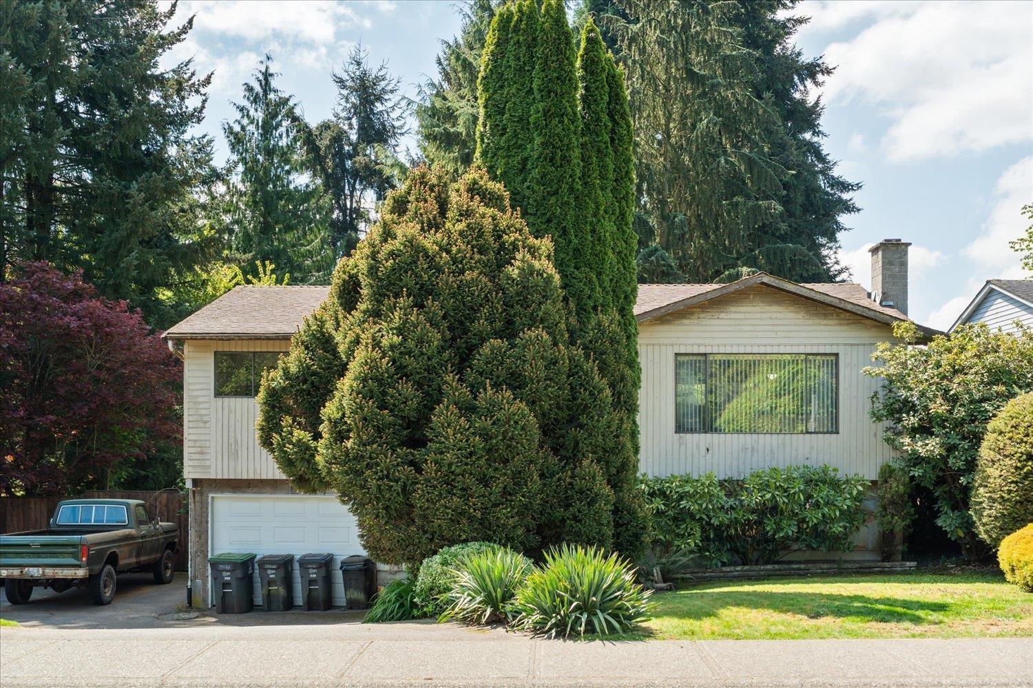 19426 63a Avenue, Surrey, British Columbia  V3S 7L6 - Photo 1 - R3116114