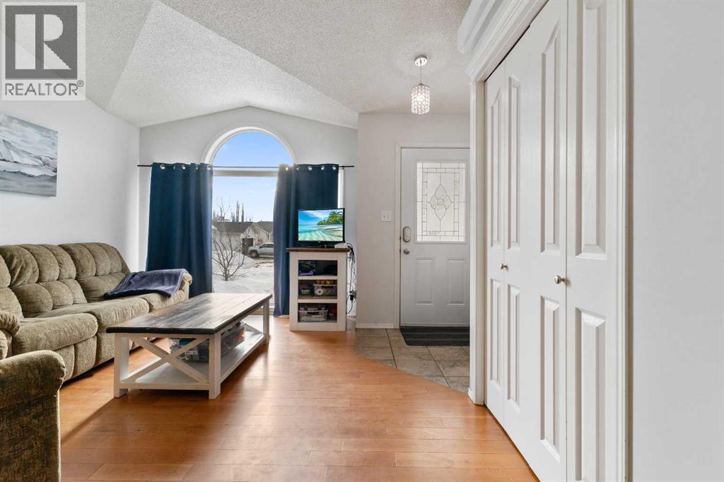 9106 110a Avenue, Grande Prairie, Alberta  T8X 1K3 - Photo 3 - A2284736