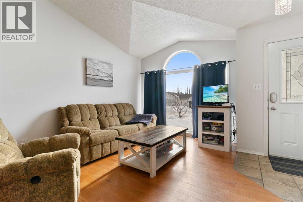 9106 110a Avenue, Grande Prairie, Alberta  T8X 1K3 - Photo 4 - A2284736