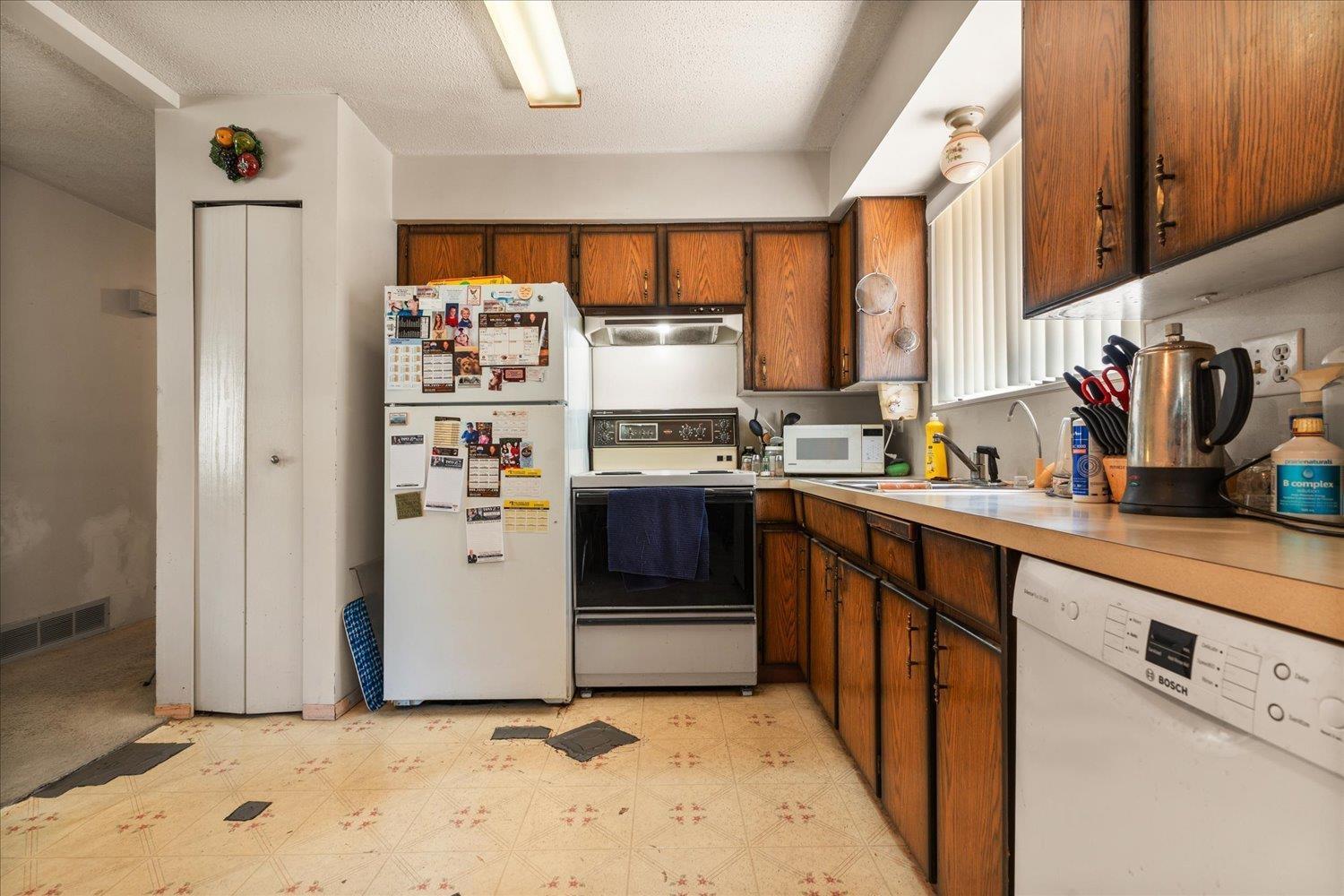 19426 63a Avenue, Surrey, British Columbia  V3S 7L6 - Photo 6 - R3116114