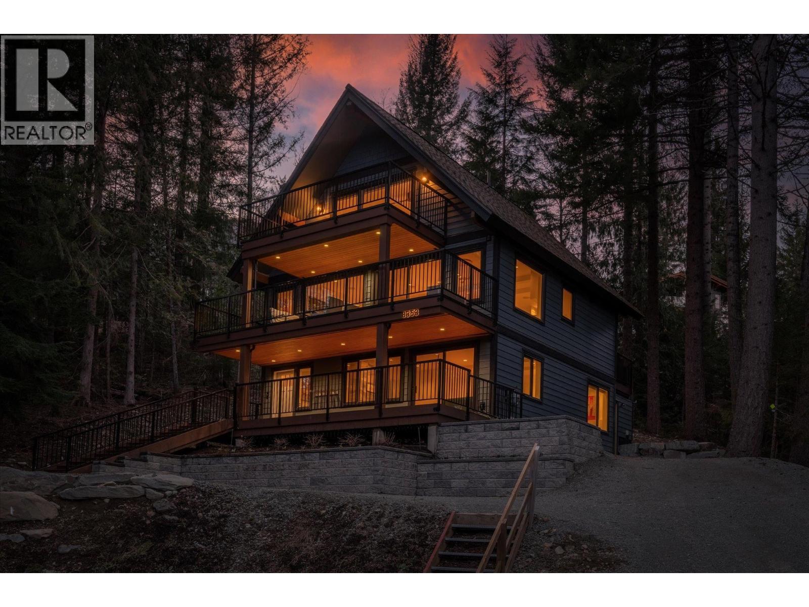 8353 Rainbow Drive, Whistler, British Columbia  V8E 0G1 - Photo 3 - R3118522