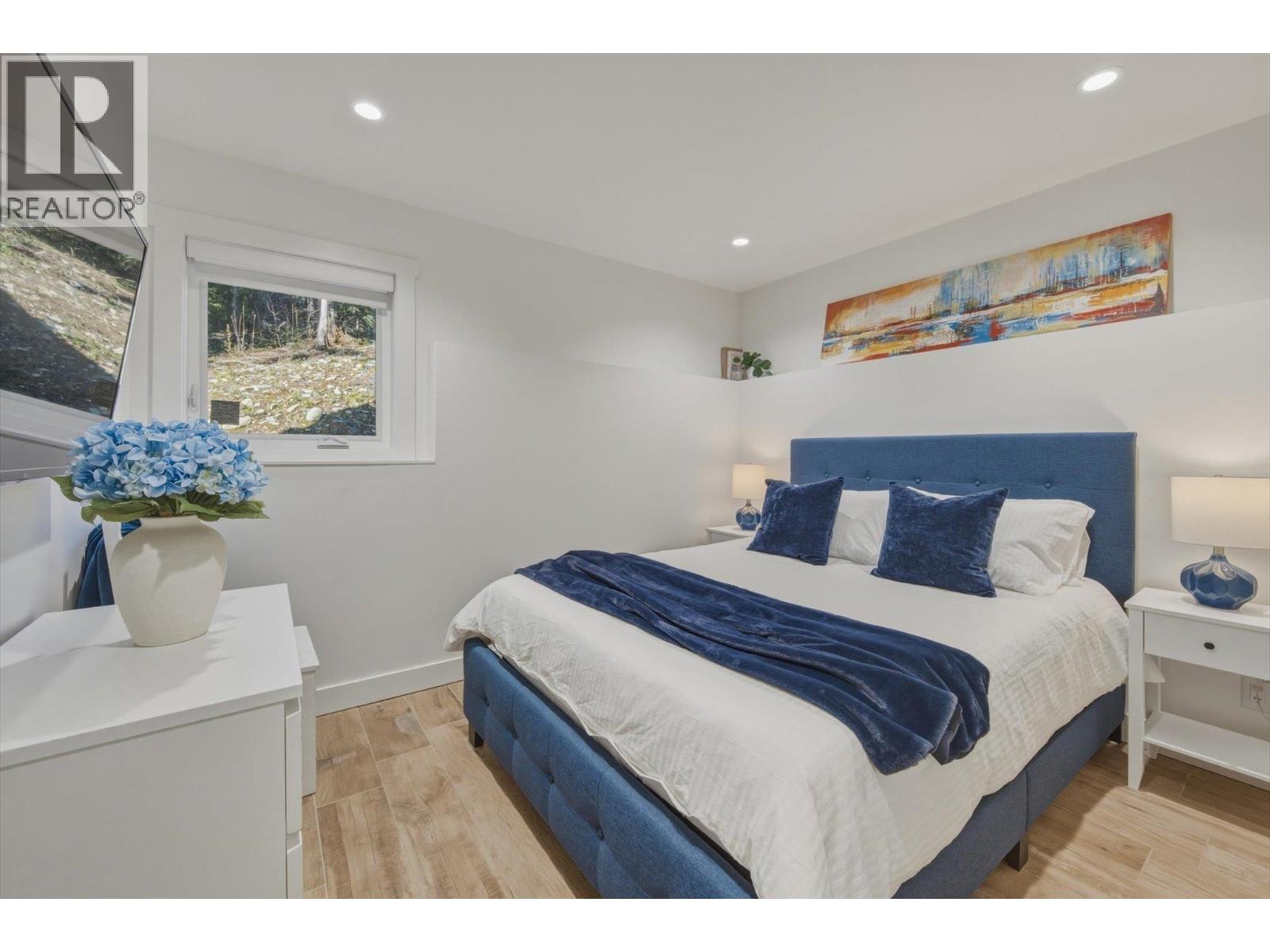 8353 Rainbow Drive, Whistler, British Columbia  V8E 0G1 - Photo 36 - R3118522
