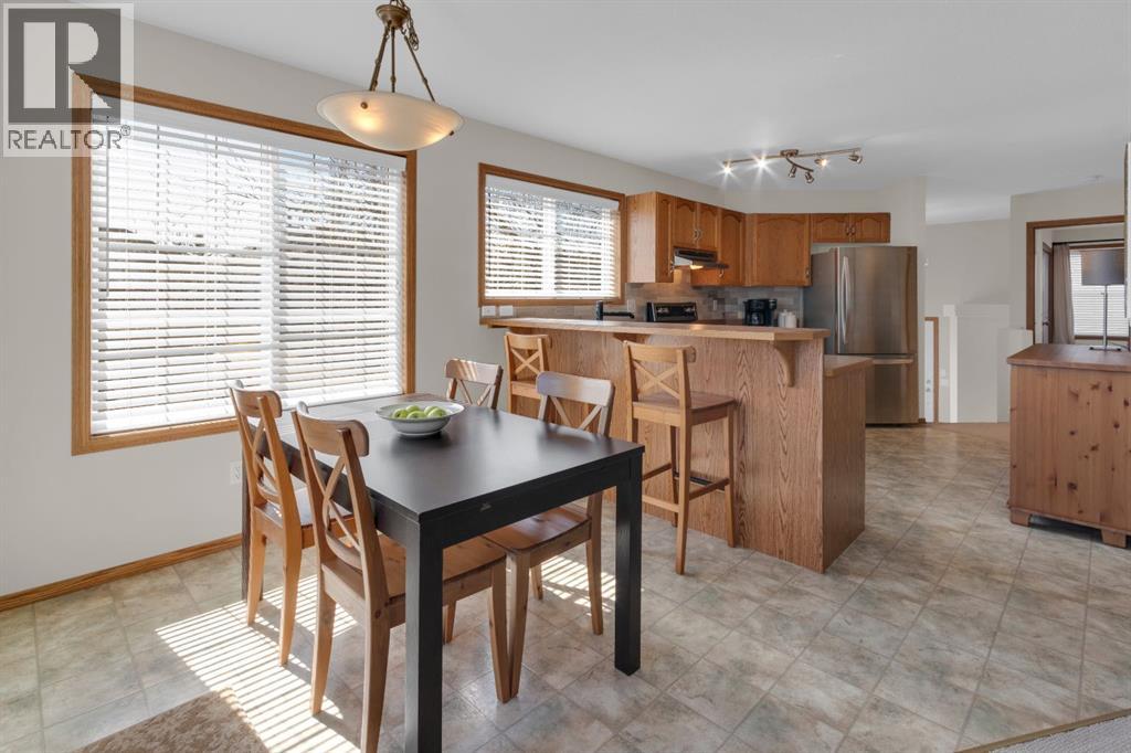 105 Everstone Way SW, Calgary, Alberta  T2Y 4J6 - Photo 6 - A2302678