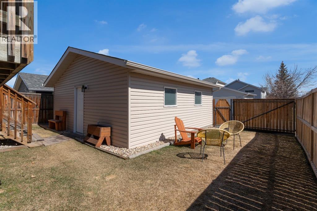 105 Everstone Way SW, Calgary, Alberta  T2Y 4J6 - Photo 26 - A2302678