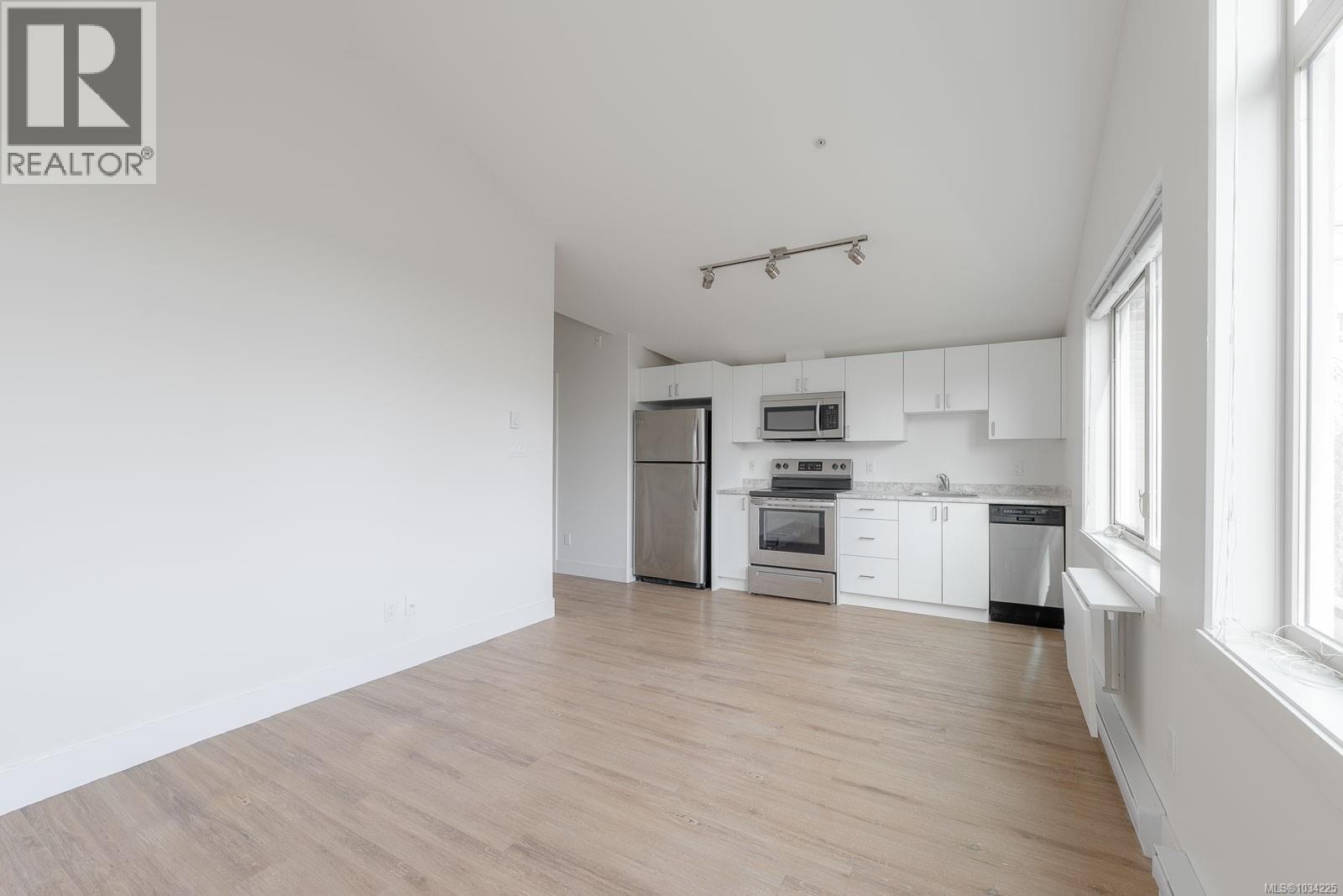 207 4535 Uplands Dr, Nanaimo, British Columbia  V9T 6M8 - Photo 8 - 1034225