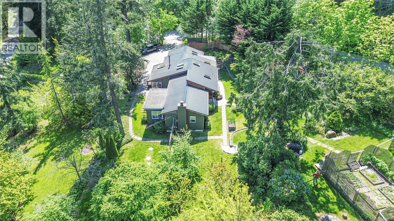 186 Arnell Way, Salt Spring, British Columbia  V8K 2E8 - Photo 2 - 1032765