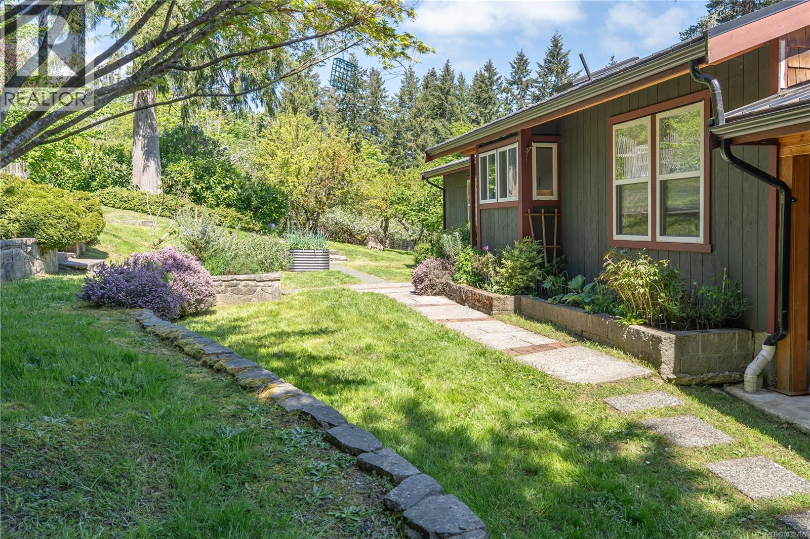 186 Arnell Way, Salt Spring, British Columbia  V8K 2E8 - Photo 7 - 1032765