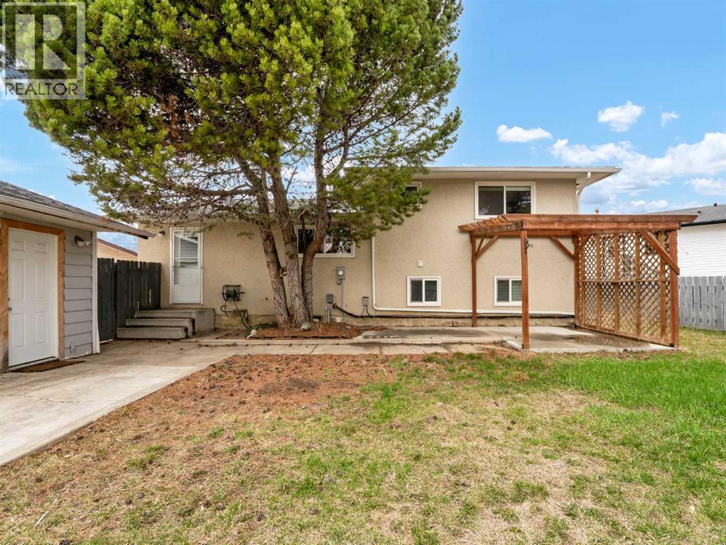 94 Milne Place Se, Medicine Hat, Alberta  T1A 7P3 - Photo 41 - A2298786