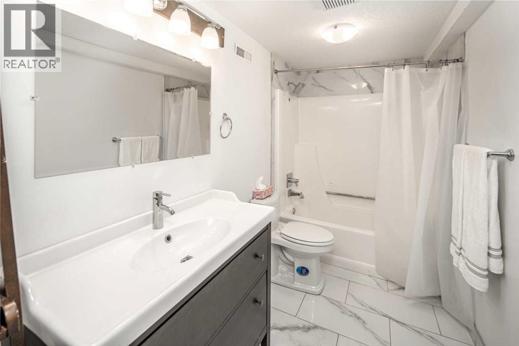 2612 Signal Hill Drive SW, Calgary, Alberta  T3H 2T7 - Photo 34 - A2306638