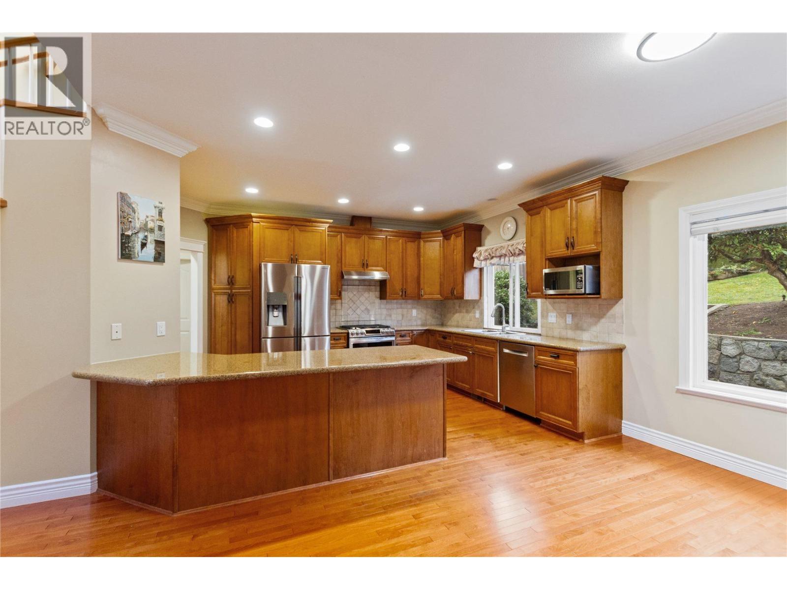 3782 Lonsdale Avenue, North Vancouver, British Columbia  V7N 3K6 - Photo 8 - R3094029