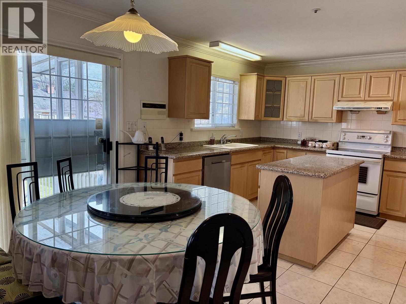 8110 Osler Street, Vancouver, British Columbia  V6P 4E2 - Photo 12 - R3115487
