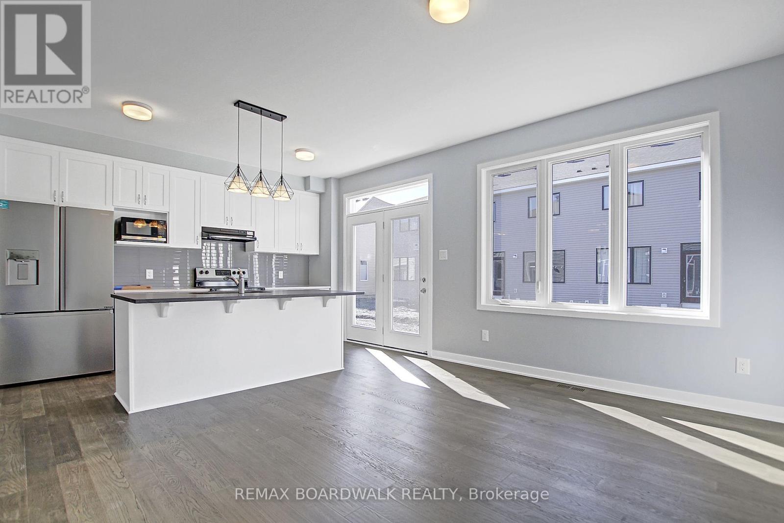 1064 Curraglass Walk, Ottawa, Ontario  K2H 8S1 - Photo 18 - X13072944