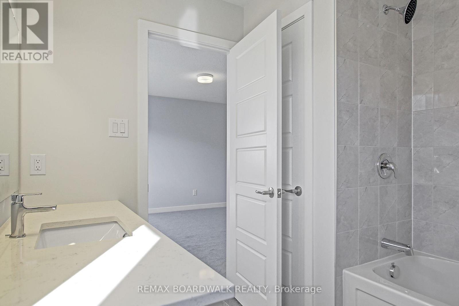 1064 Curraglass Walk, Ottawa, Ontario  K2H 8S1 - Photo 28 - X13072944