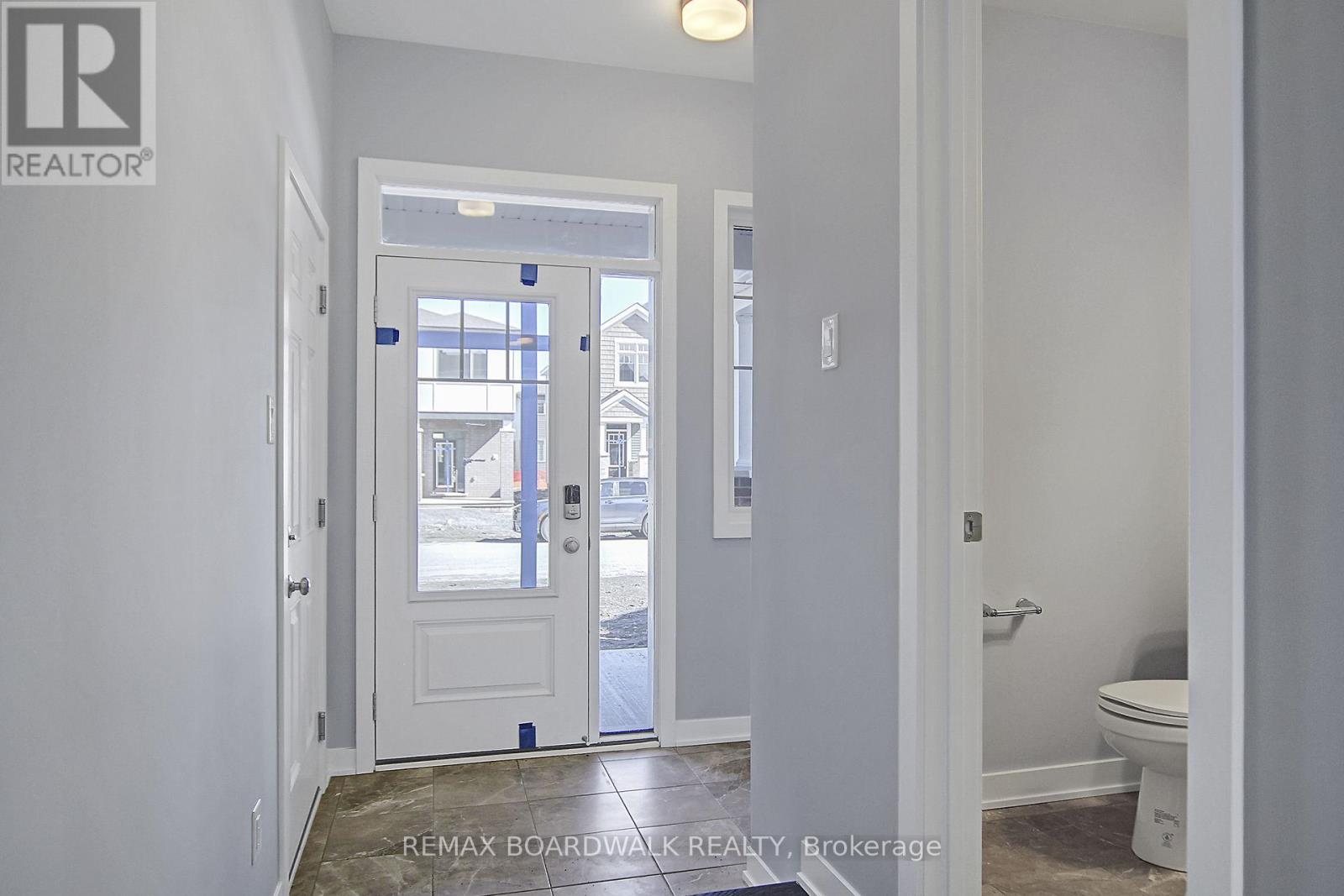 1064 Curraglass Walk, Ottawa, Ontario  K2H 8S1 - Photo 3 - X13072944