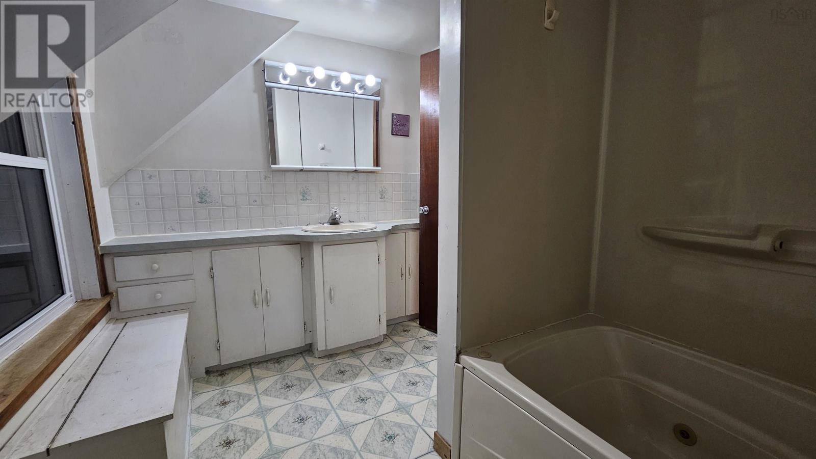 67 Junction Road, Springhill, Nova Scotia  B0M 1X0 - Photo 21 - 202529271