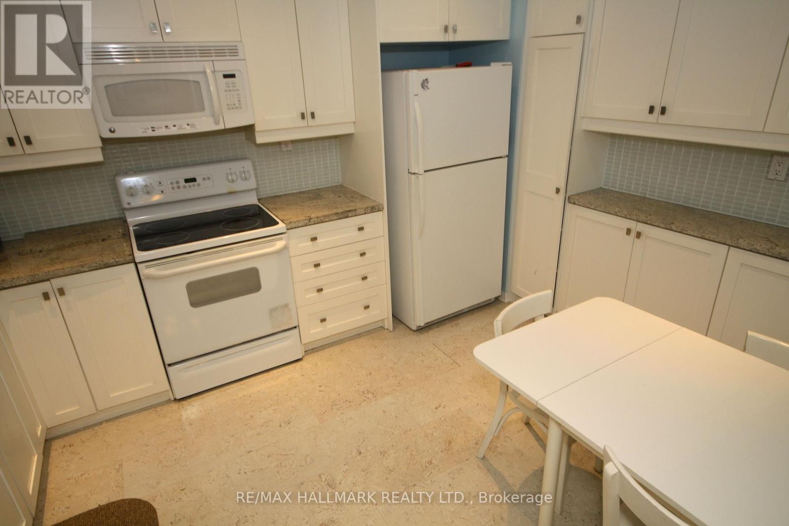 70 English Ivyway Way, Toronto, Ontario  M2H 3M4 - Photo 5 - C13072980