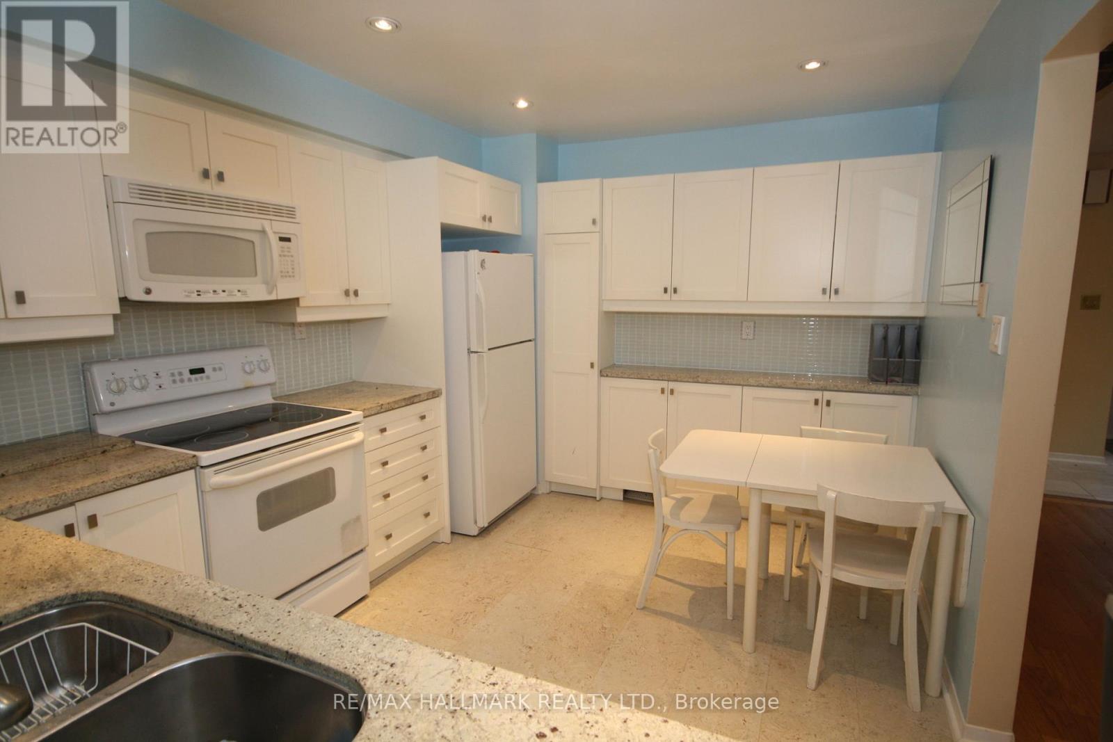70 English Ivyway Way, Toronto, Ontario  M2H 3M4 - Photo 6 - C13072980