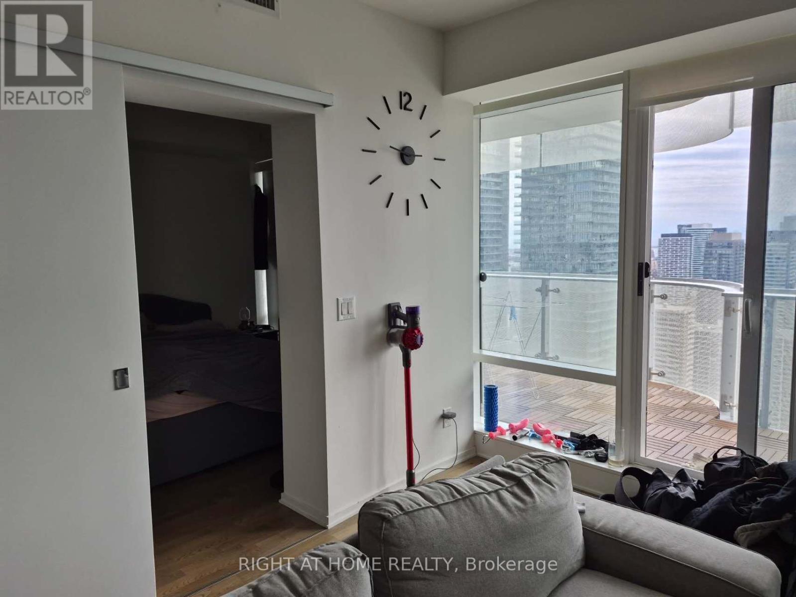 3205 - 1 Bloor Street E, Toronto, Ontario  M4W 0A8 - Photo 17 - C13073016