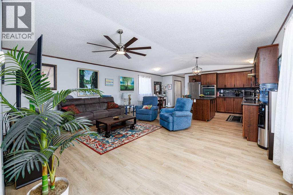16 Baywood Link, Sylvan Lake, Alberta  T4S 0A7 - Photo 7 - A2305559