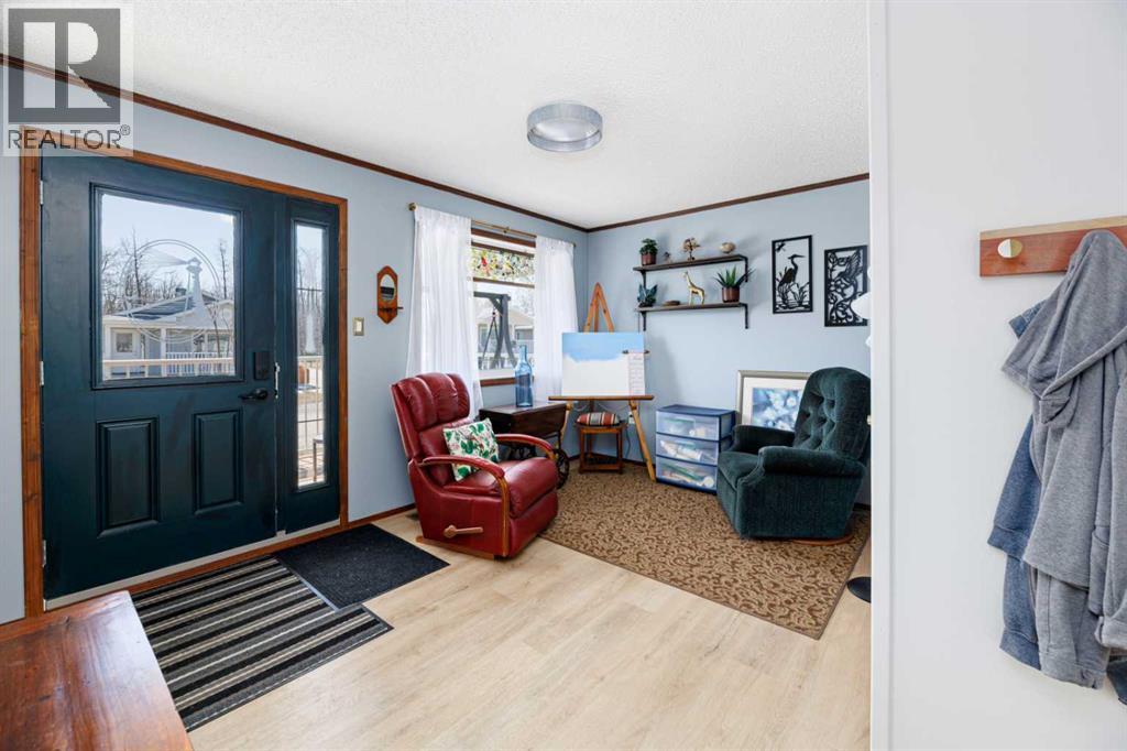 16 Baywood Link, Sylvan Lake, Alberta  T4S 0A7 - Photo 4 - A2305559