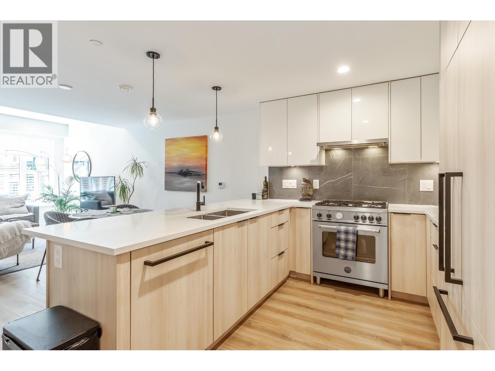 6 237 Ridgeway Avenue, North Vancouver, British Columbia  V7L 0H6 - Photo 9 - R3118357