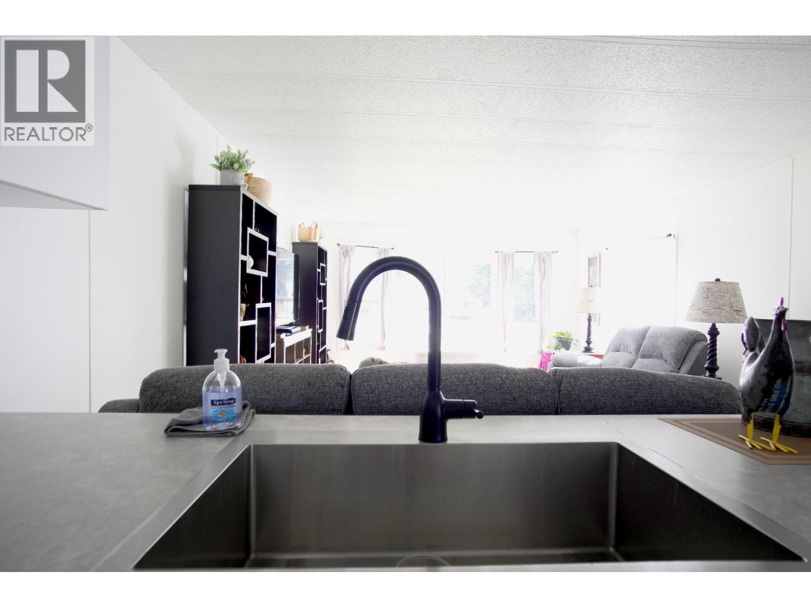 1361 30 Street SE Unit# 1, Salmon Arm, British Columbia  V1E 2N4 - Photo 22 - 10375053