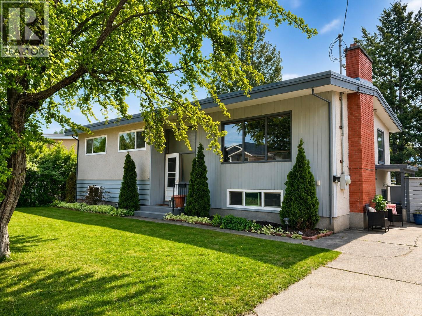 743 Kinnear Avenue, Kelowna, British Columbia  V1Y 5B2 - Photo 2 - 10380328