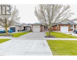 125 HAWKINS DRIVE, Cambridge, Ontario