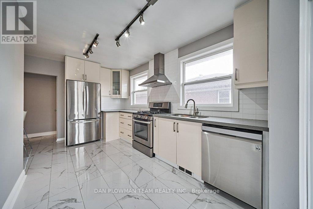UPPER - 181 WAVERLY STREET S, Oshawa, Ontario