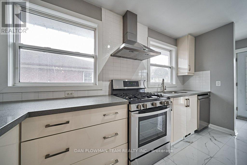 Upper - 181 Waverly Street S, Oshawa, Ontario  L1J 2L5 - Photo 2 - E13072996