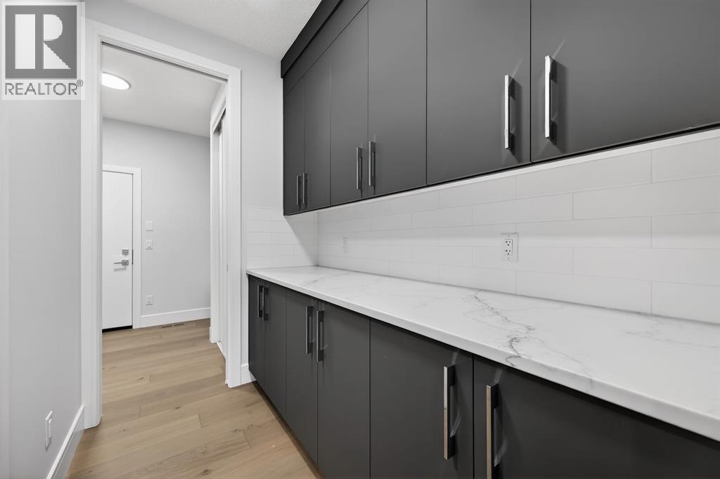62 Westland Park Sw, Calgary, Alberta  T3H 0W1 - Photo 7 - A2306934