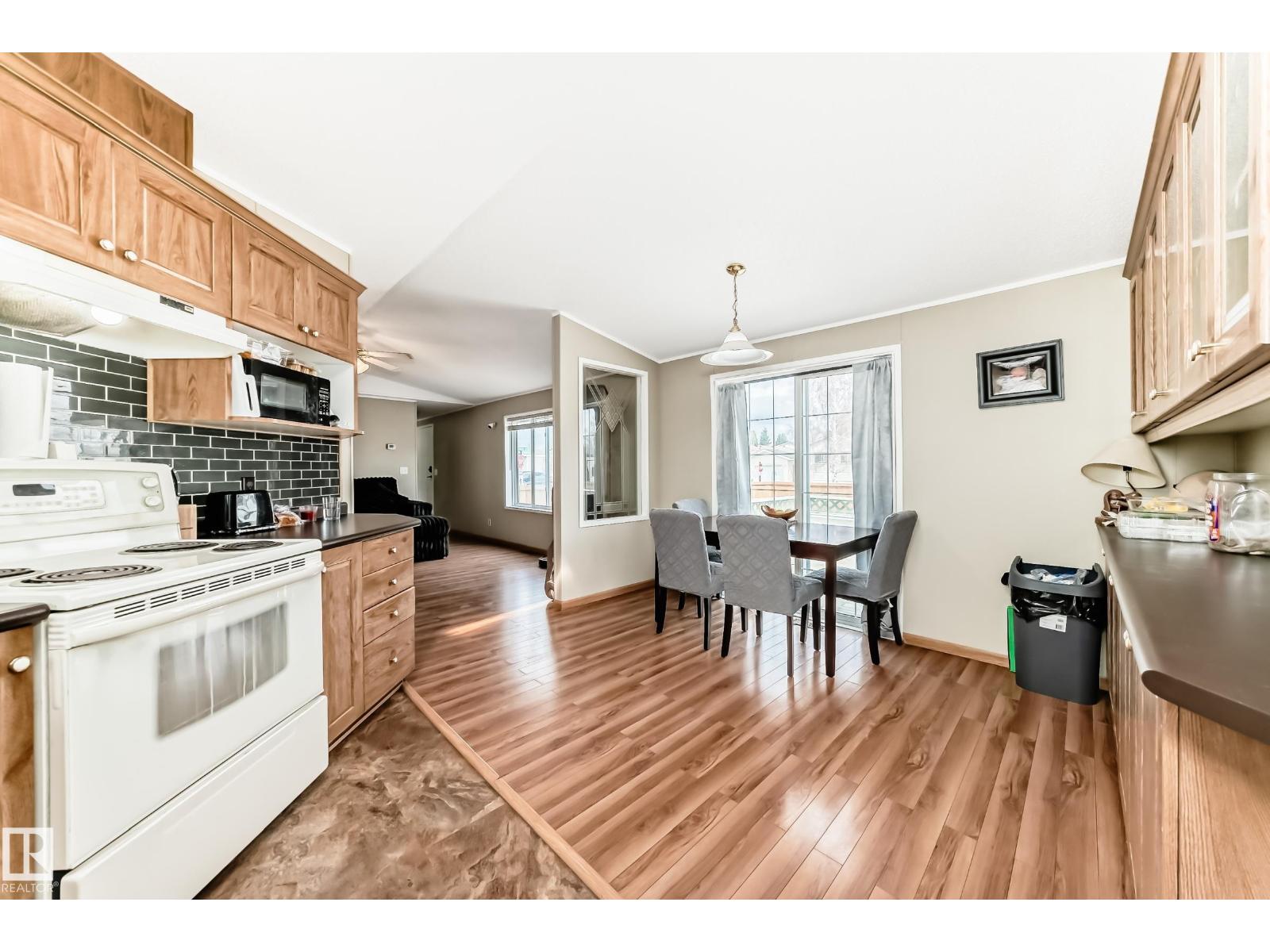 2903 Lakewood Drive Nw, Edmonton, Alberta  T5S 1T7 - Photo 5 - E4485353