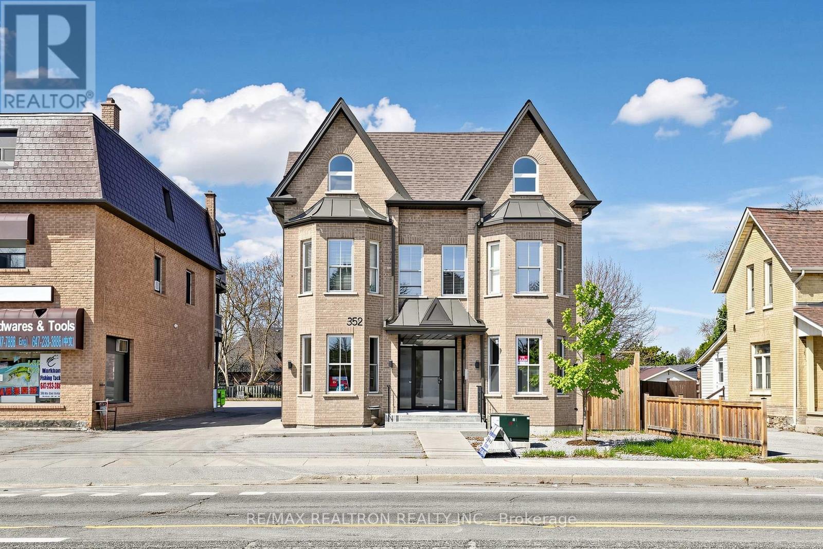 1 - 352 MAIN STREET N, Markham, Ontario