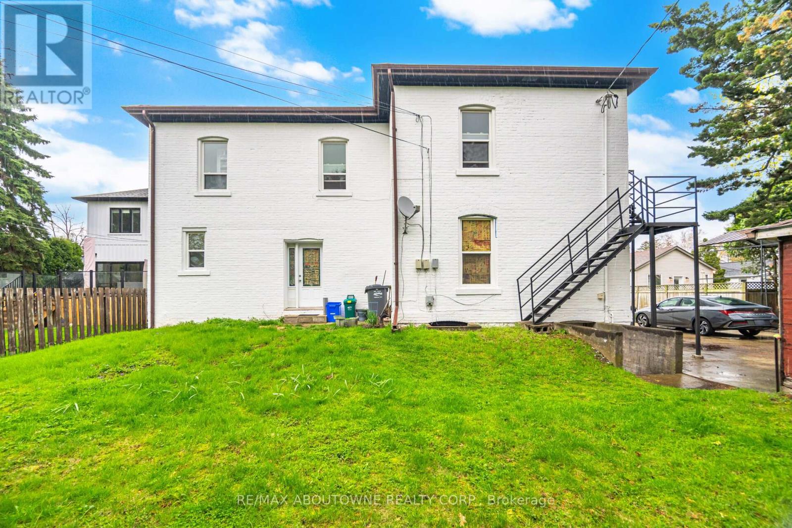 1 - 486 HOLTBY AVENUE, Burlington, Ontario