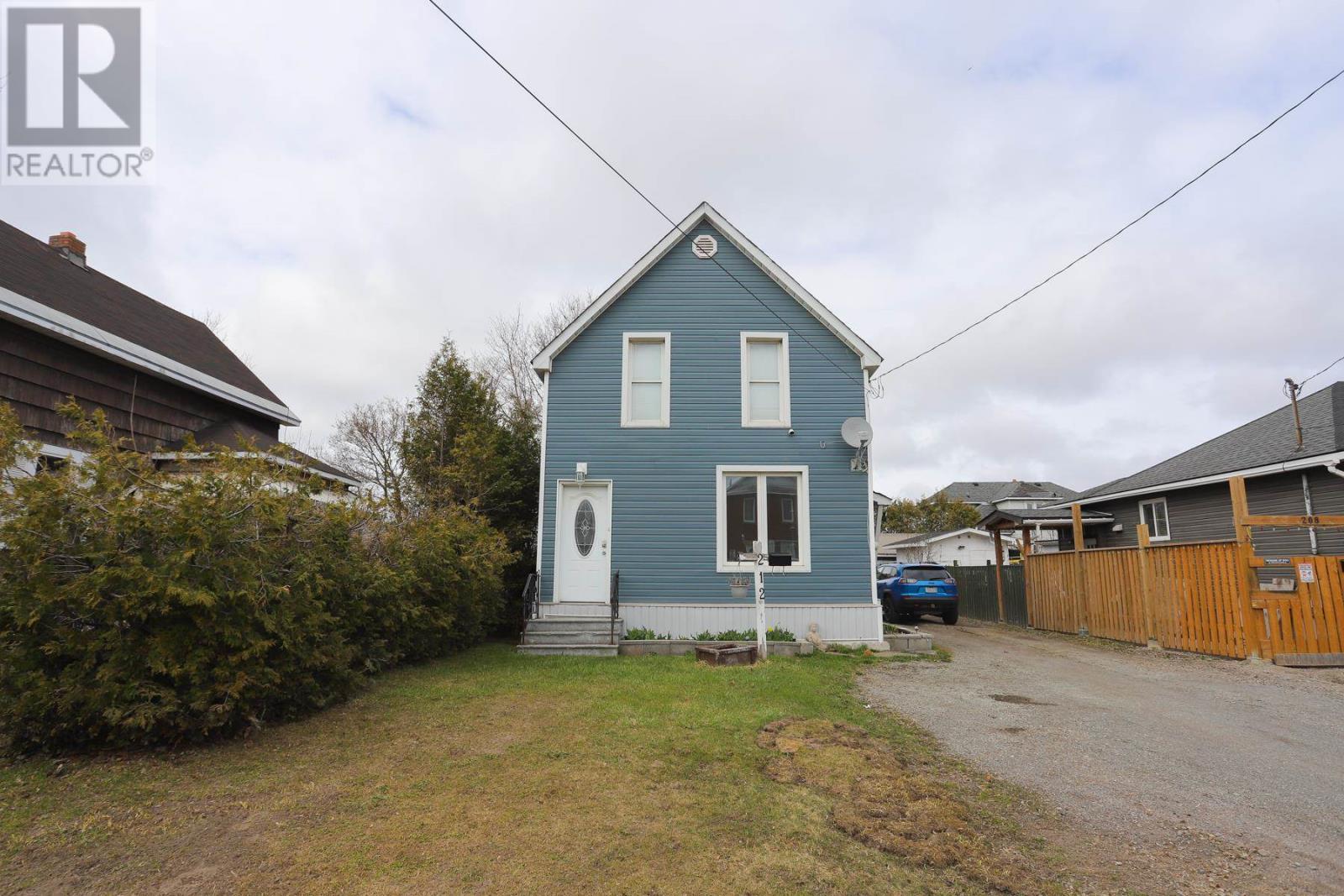 212 Wallace Ter, Sault Ste. Marie, Ontario  P6C 1K6 - Photo 4 - SM260542