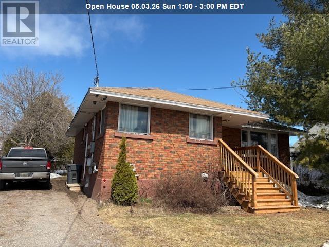 90 Henrietta AVE, Sault Ste. Marie, Ontario